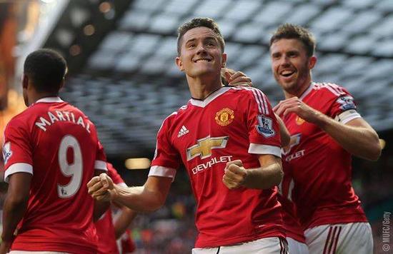 表现直接影 表现直接影